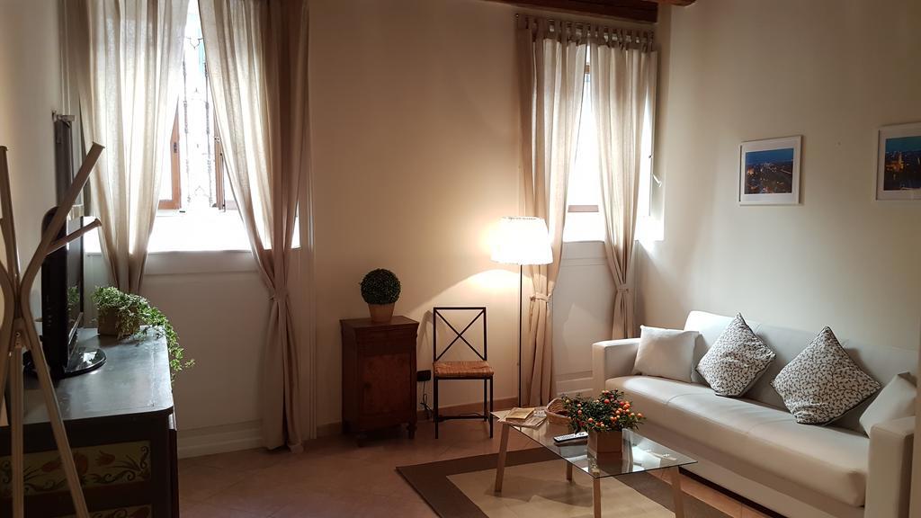 Veronetta Lovely Apartment Verona Exterior foto