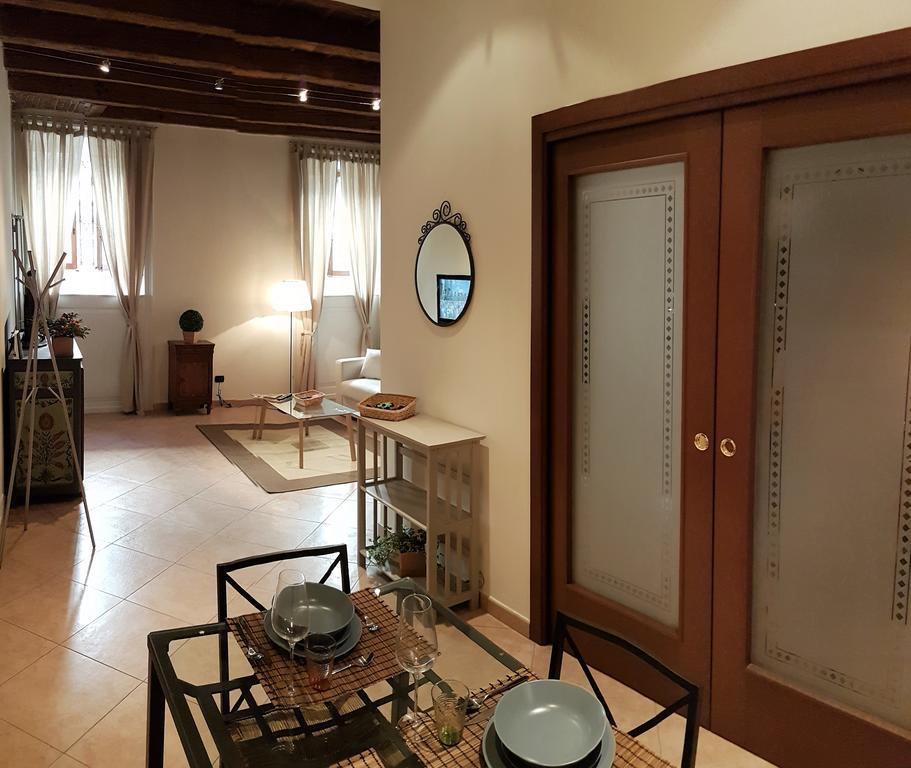 Veronetta Lovely Apartment Verona Exterior foto